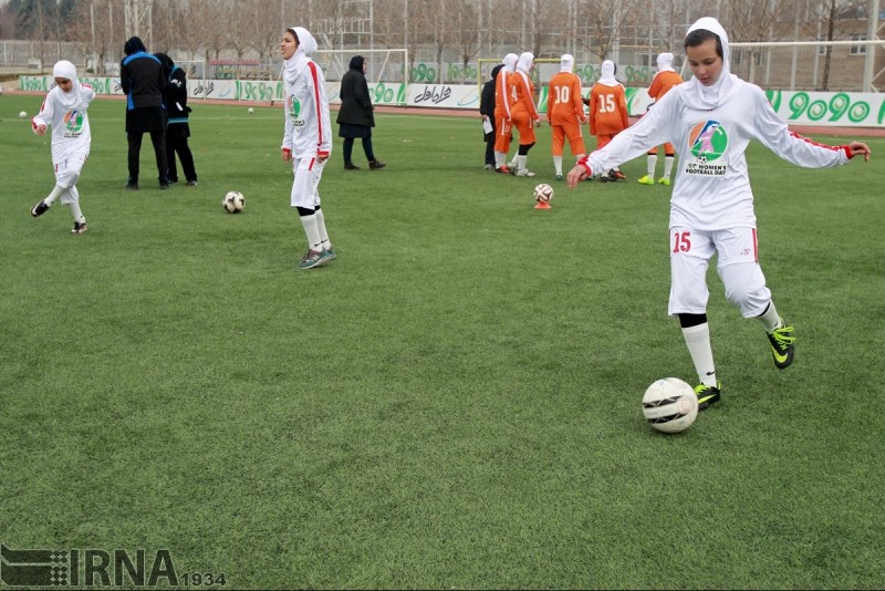دختران فوتبالیست گیلانی در جشنواره کشوری درخشیدند