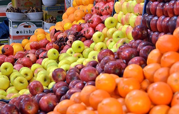 توزیع میوه شب در رشت با قیمت مصوب و در ۱۶ جایگاه
