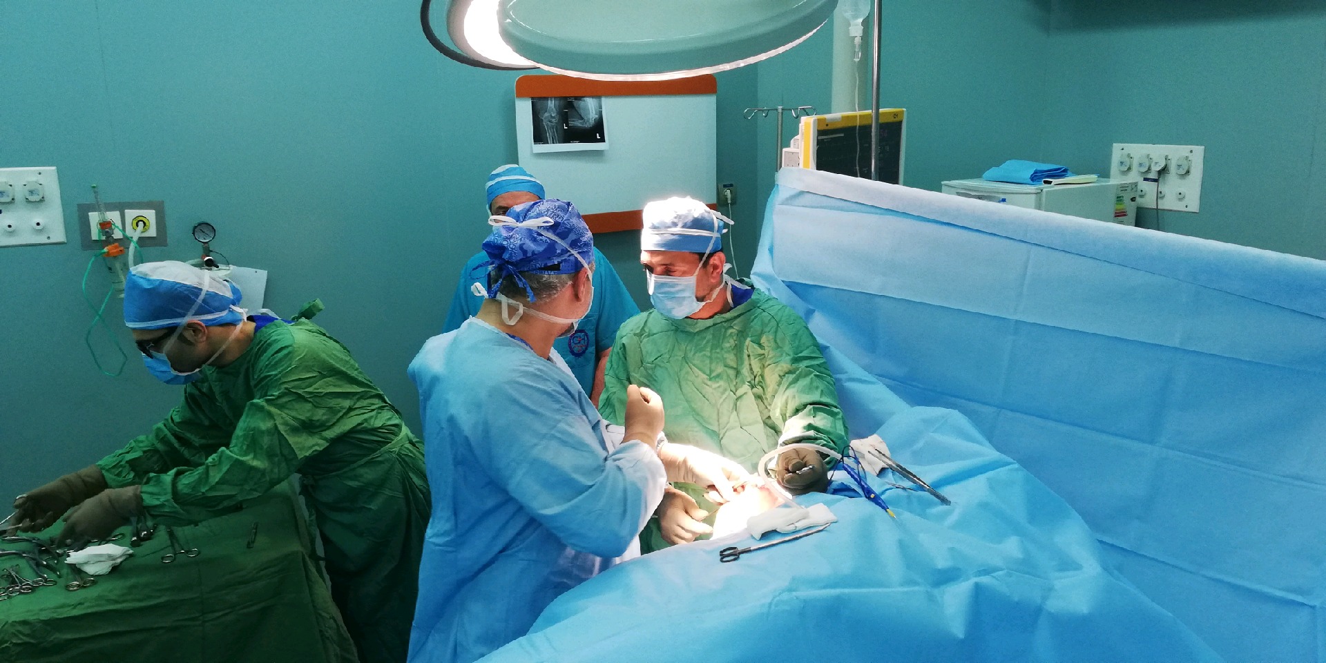 عمل جراحی تعویض مفصل آرنج در رشت