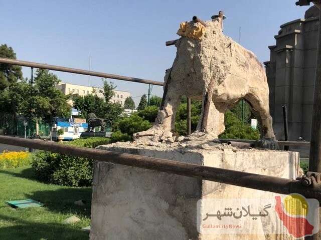 تخریب مجسمه شیرهای ۸۵ ساله میدان حر