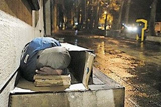 مرگ یک کارتن خواب در لاهیجان بر اثر سرمای شدیدچ