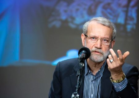 علی لاریجانی: بی‌خاصیت بودن و فربهی «دیوان» در کشور ثمره سهم‌دهی گسترده برخی‌ها به اعضای ستاد انتخاباتی‌شان است