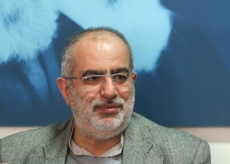 کنایه مشاور روحانی به ردصلاحیت ها: انتخابات هم قرار است مانند جشنواره فجر باشد؟
