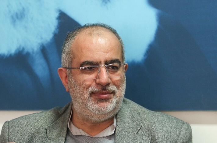 کنایه مشاور روحانی به ردصلاحیت ها: انتخابات هم قرار است مانند جشنواره فجر باشد؟