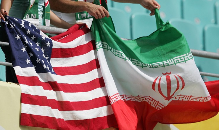 علی بیگدلی: نوعی دیپلماسی پنهان میان ایران و آمریکا وجود دارد