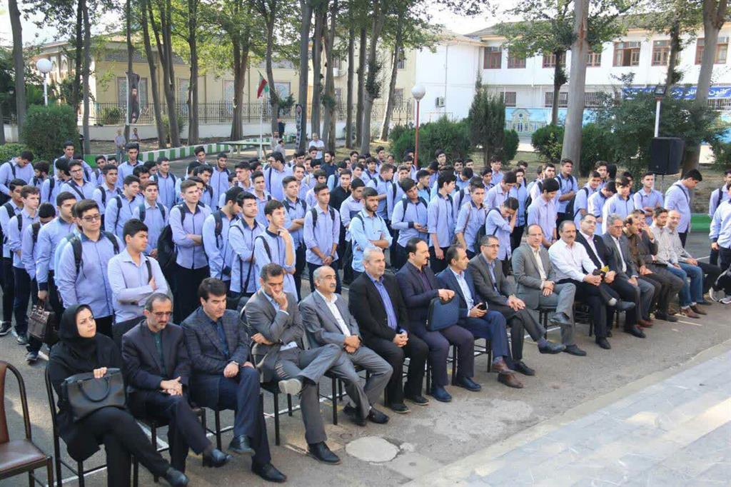 زنگ مهر و مقاومت در دبیرستان شهید بهشتی رشت نواخته شد
