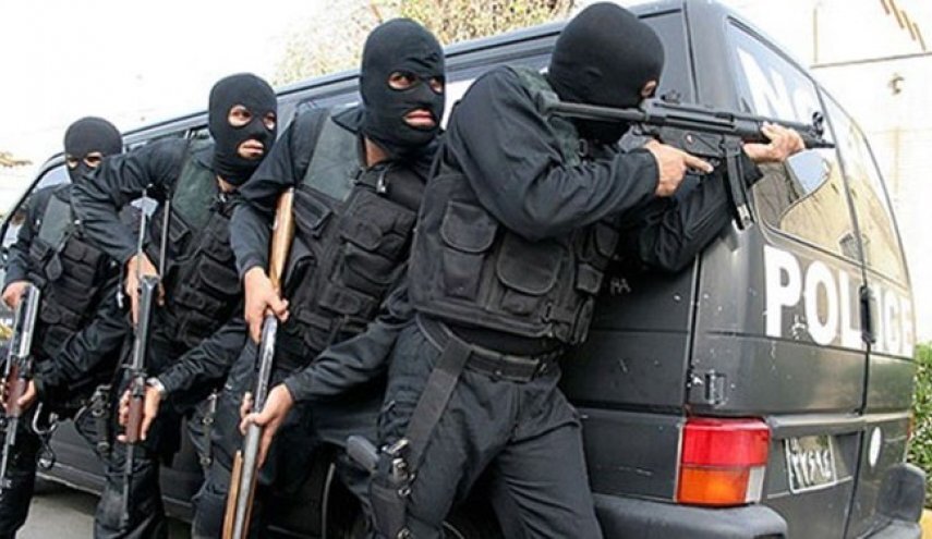 گروگانگیری مسلحانه در شیراز / یک زَن جان باخت / گروگانگیر با یک گروگان متواری شد