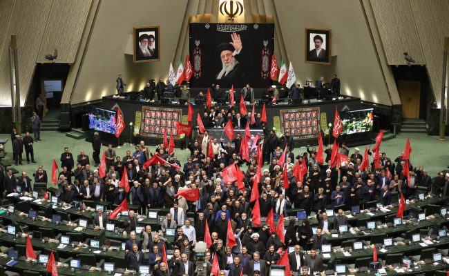 نشست علنی مجلس شبانه برگزار شد | تصویب «سازوکار برگزاری جلسات در مواقع اضطرار»