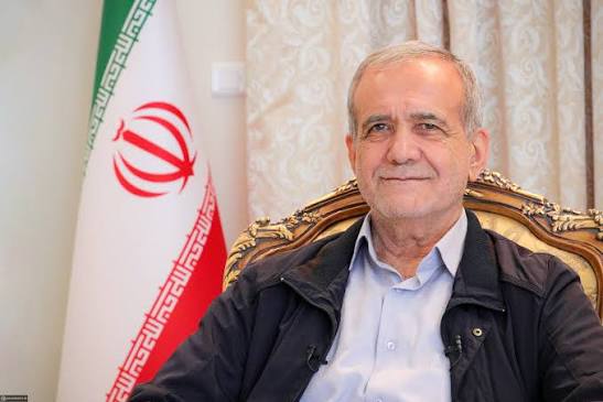 باید پُست‌ها را به افراد شایسته بدهیم/دولت با شهادت رهبری پشتوانه بزرگی را از دست داد/حوادث دی‌ماه پارسال قابل فراموشی نیست