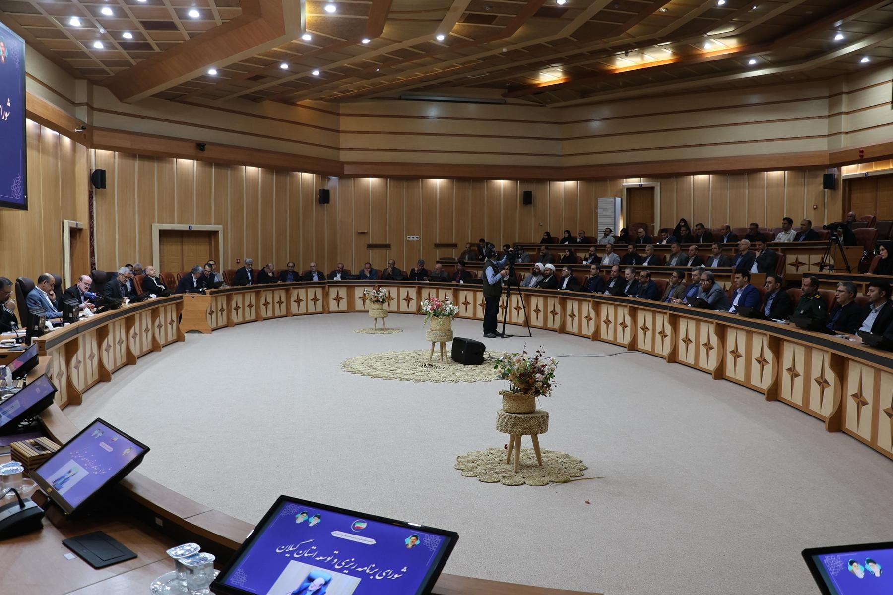 توزیع بیش از ۶ همت اعتبار استانی بین شهرستان‌های گیلان+(تصاویر)