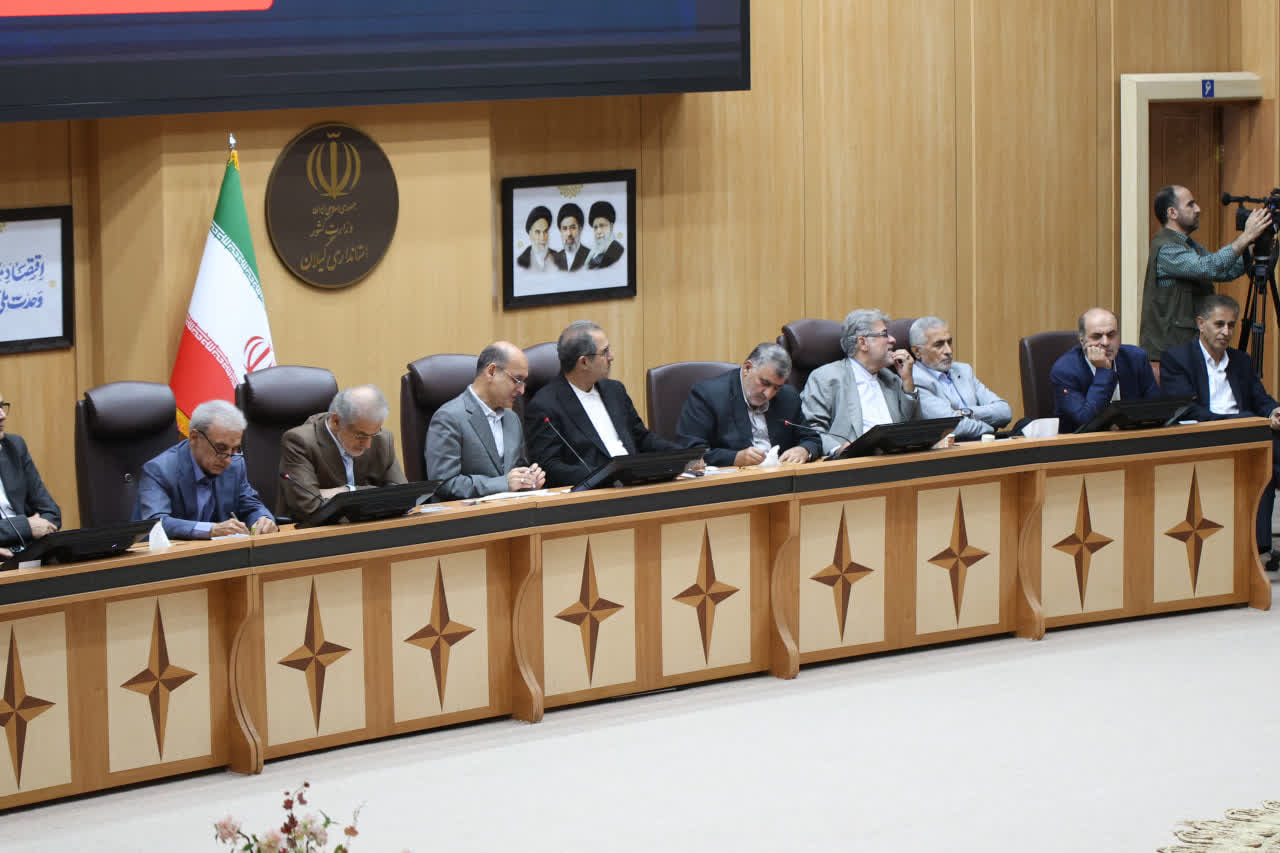 سفر رئیس‌جمهور در شهریور ماه به گیلان /صدای واحد گیلان، پشتوانه تحقق مطالبات استان از دولت است=عکس