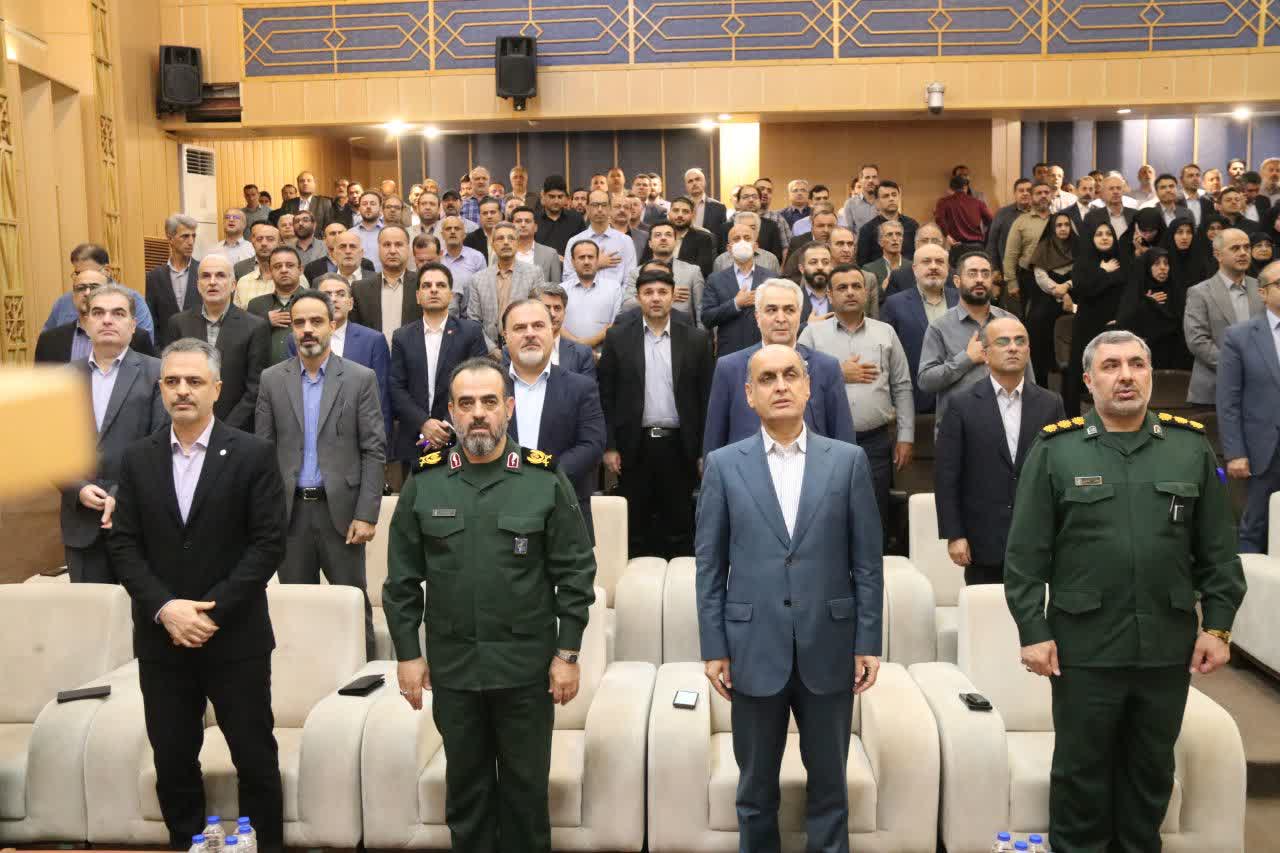 وحدت مردم، مهم‌ترین سد در برابر توطئه‌های دشمن است