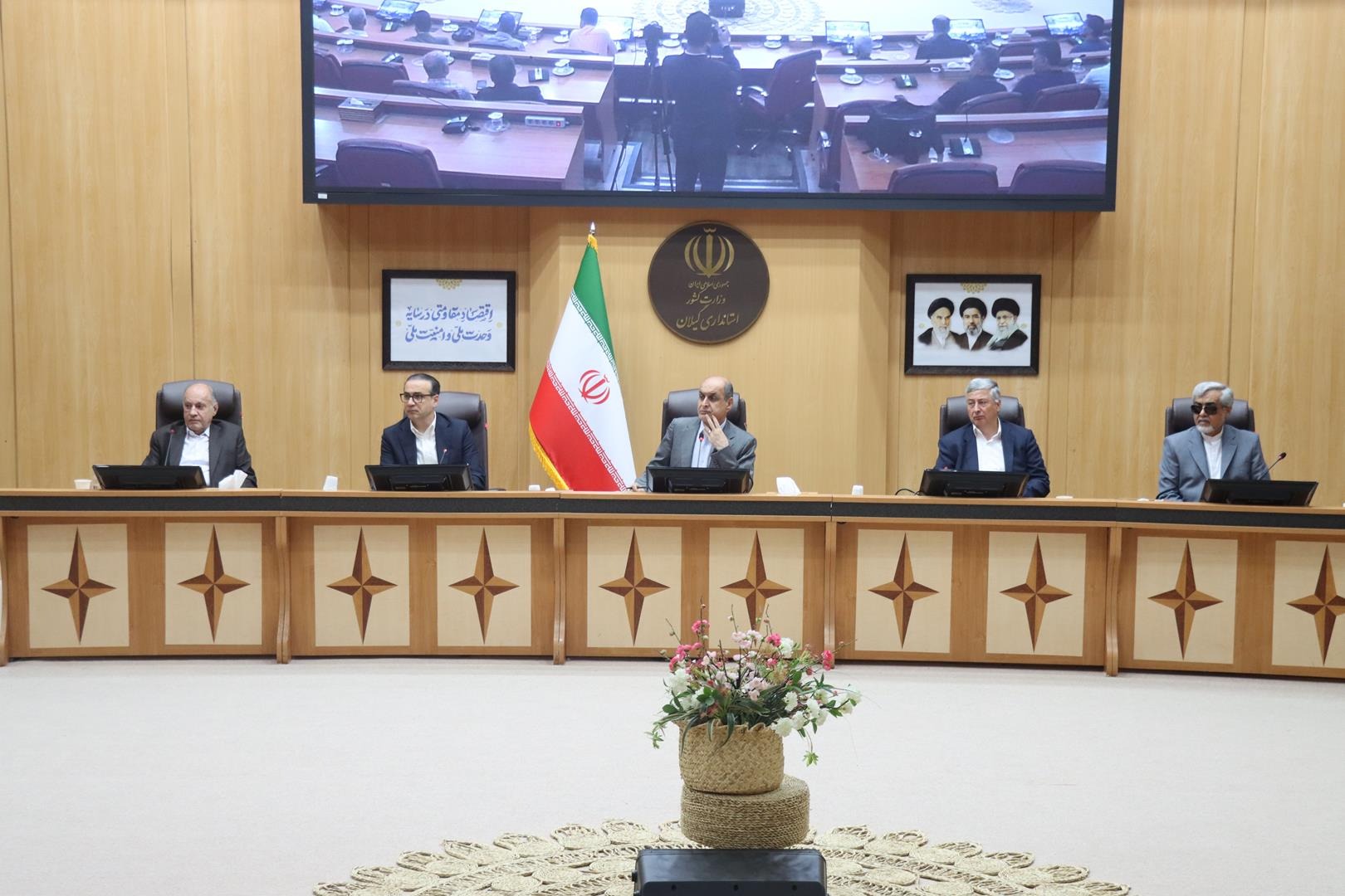 از تکمیل زیرساخت‌ها تا پیگیری تسهیلات؛ بازسازی بازار رشت زیر ذره‌بین استانداری