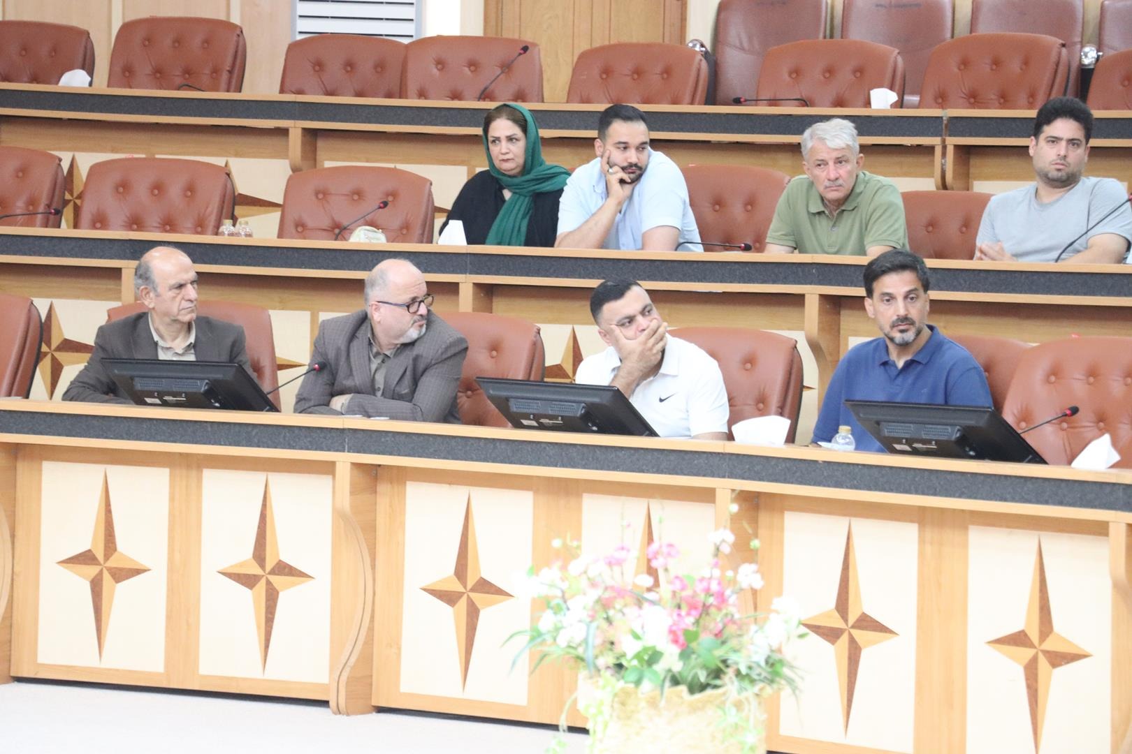 از تکمیل زیرساخت‌ها تا پیگیری تسهیلات؛ بازسازی بازار رشت زیر ذره‌بین استانداری