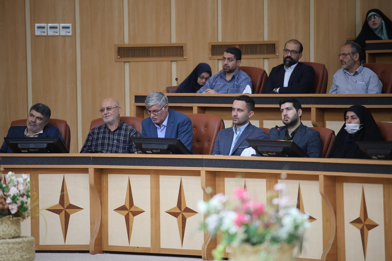 ۱۰۰ هزار نیروی دولتی، ظرفیتی بزرگ برای توسعه گیلان/ روش‌های گزینش متناسب با شرایط روزآمد شود +عکس