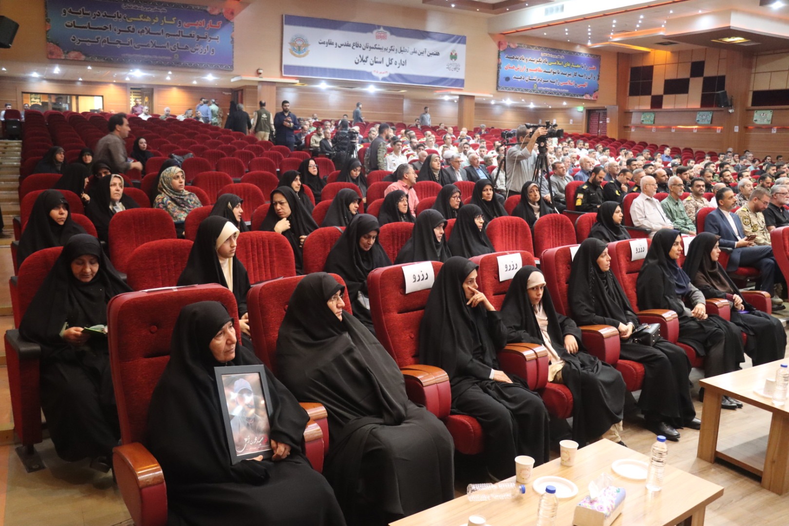 رمز عبور از پیچ تاریخی کشور، حفظ سرمایه اجتماعی و خدمت صادقانه است