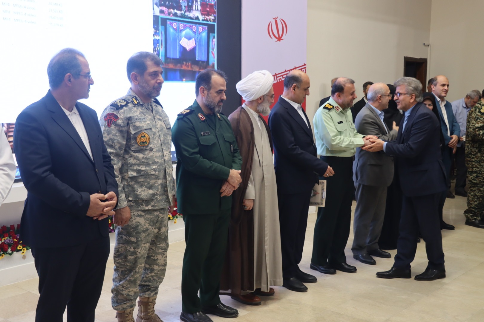 رمز عبور از پیچ تاریخی کشور، حفظ سرمایه اجتماعی و خدمت صادقانه است