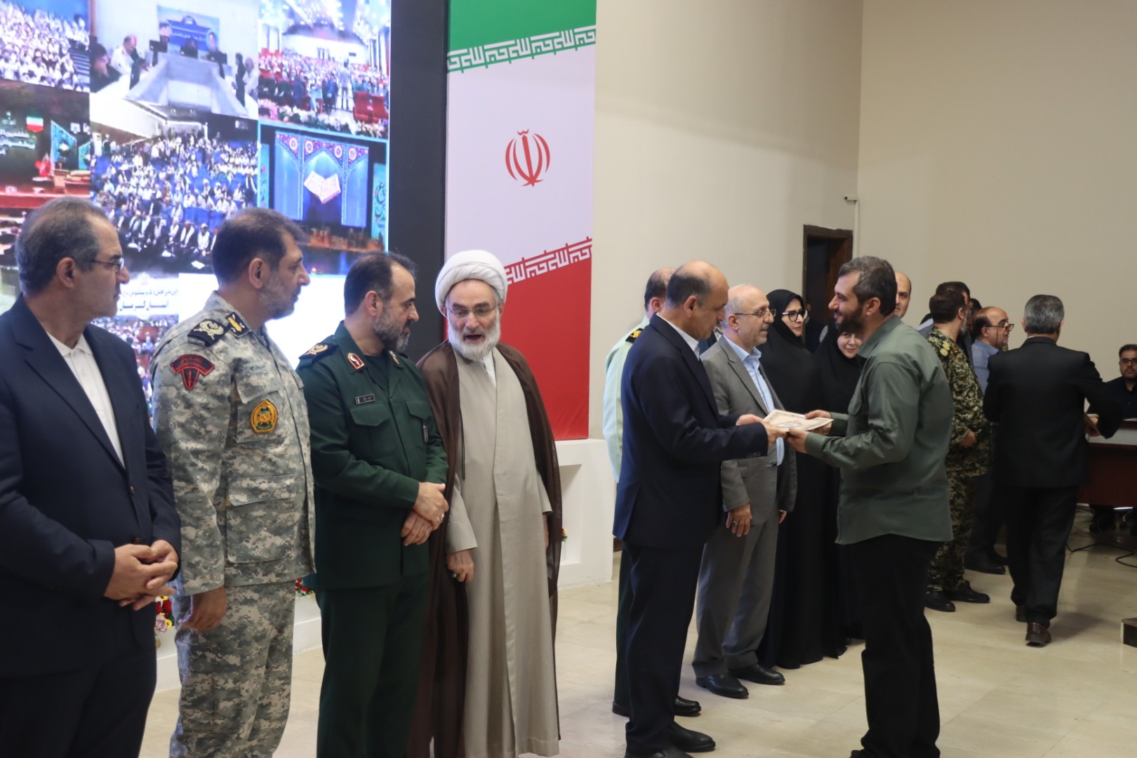 رمز عبور از پیچ تاریخی کشور، حفظ سرمایه اجتماعی و خدمت صادقانه است