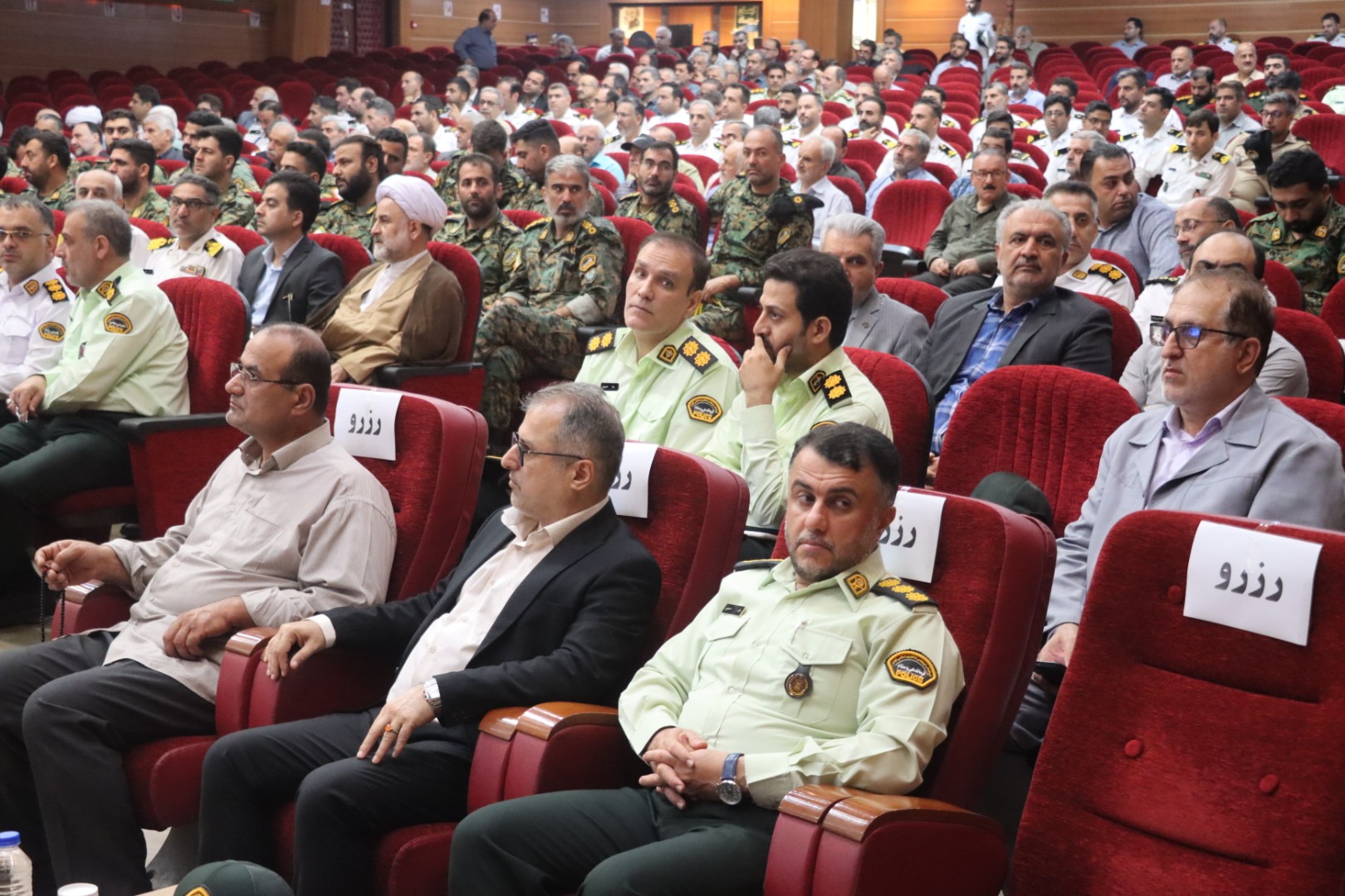 رمز عبور از پیچ تاریخی کشور، حفظ سرمایه اجتماعی و خدمت صادقانه است