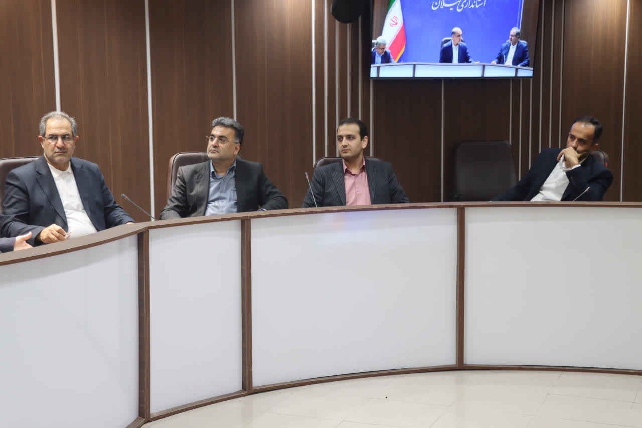 هیچ دانش‌آموزی نباید از فرصت برابر آموزشی محروم بماند