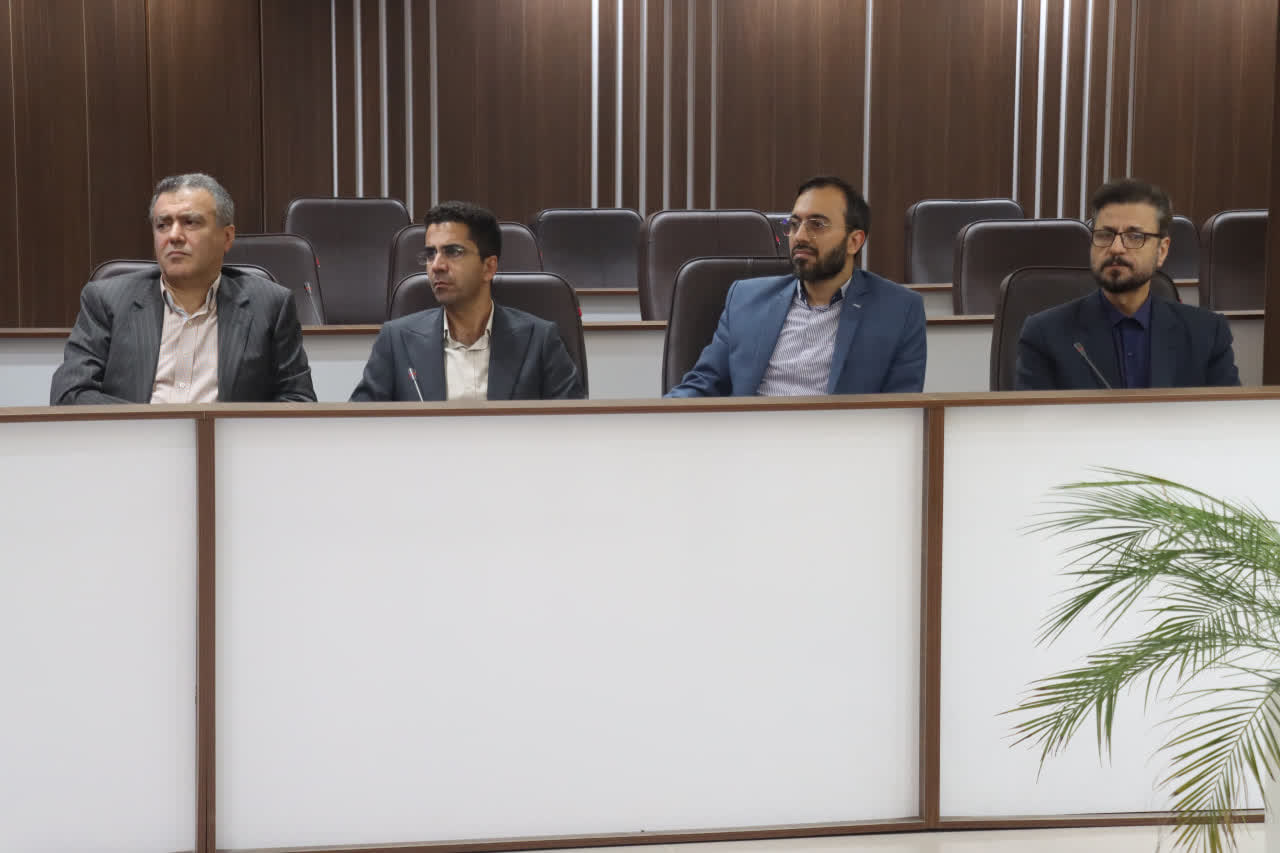 هیچ دانش‌آموزی نباید از فرصت برابر آموزشی محروم بماند