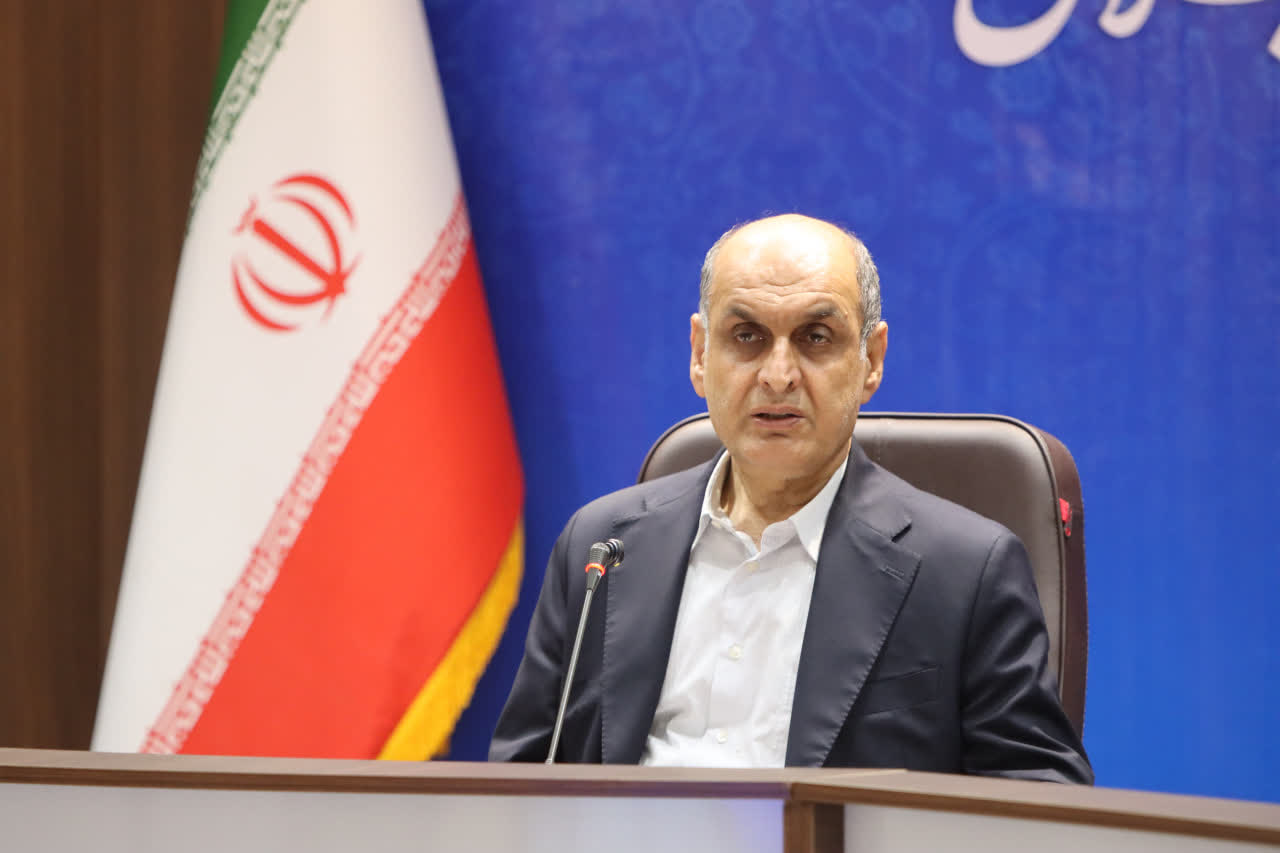 هیچ دانش‌آموزی نباید از فرصت برابر آموزشی محروم بماند