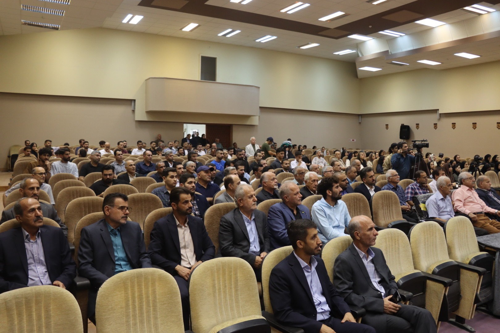 مجوز احداث استادیوم جدید در گیلان پیگیری می‌شود+تصاویر