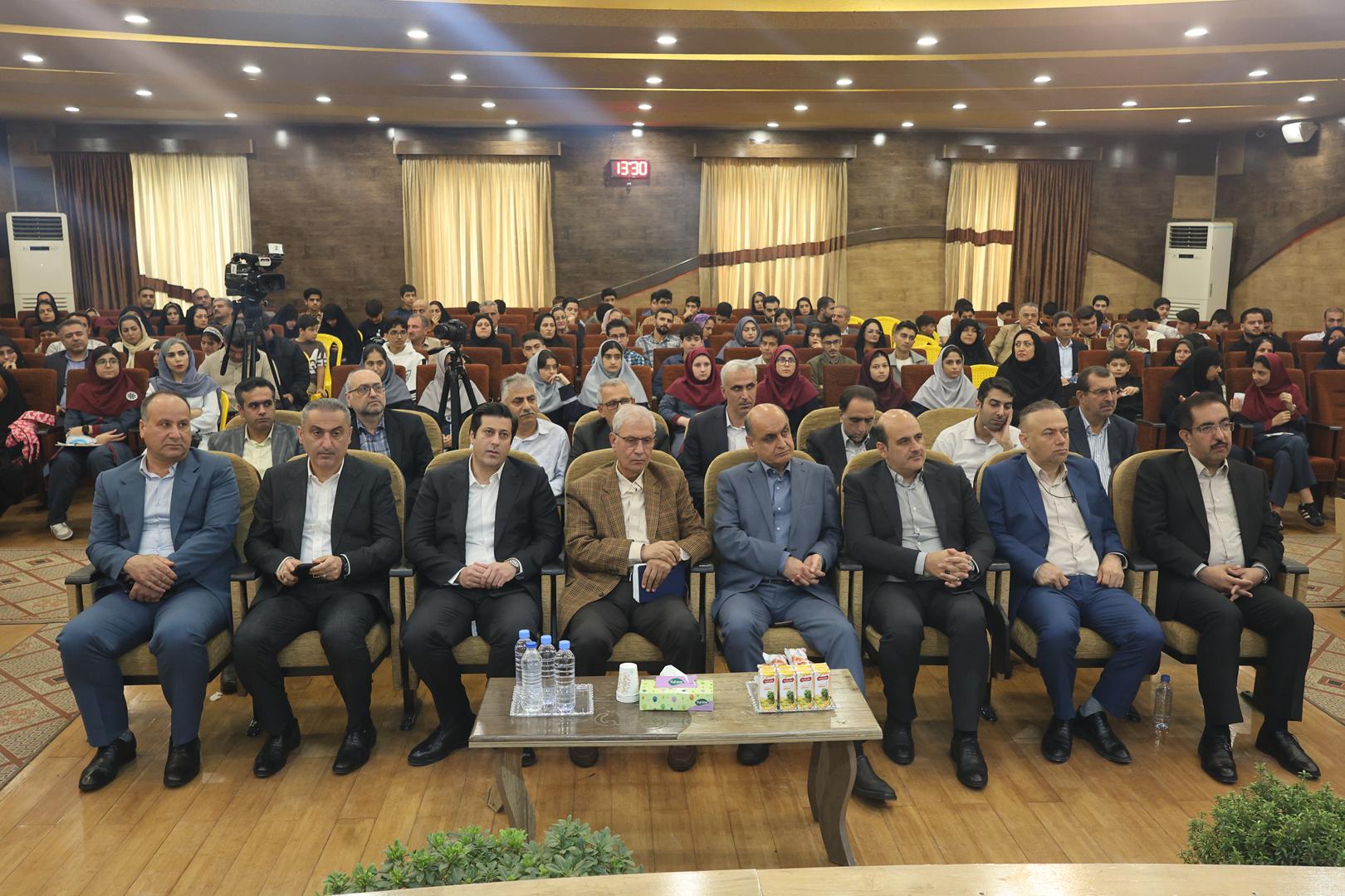نوجوانان باید در حل مسائل شهر و جامعه نقش‌آفرین باشند+(تصاویر )