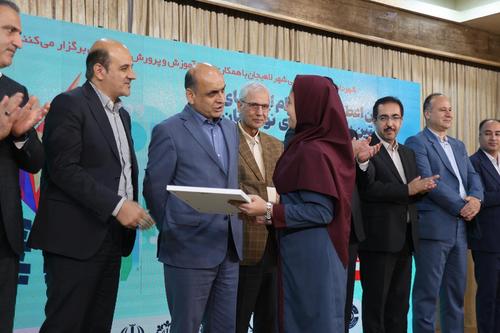 نوجوانان باید در حل مسائل شهر و جامعه نقش‌آفرین باشند+(تصاویر )