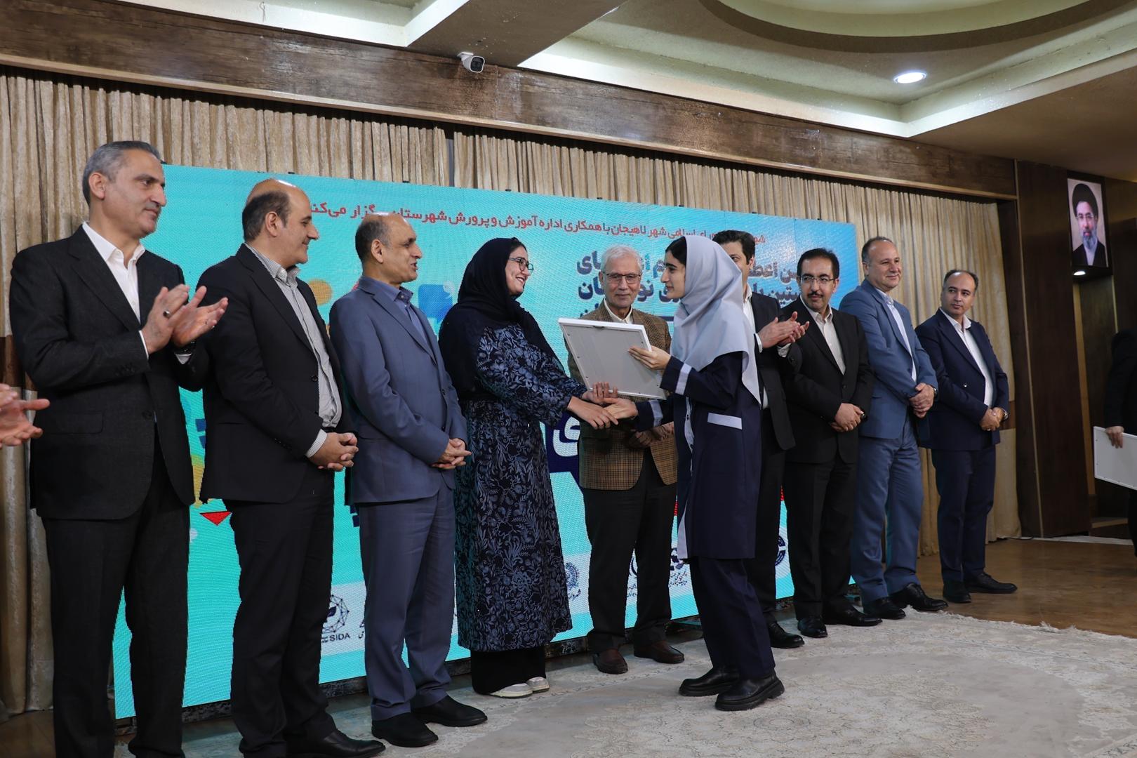 نوجوانان باید در حل مسائل شهر و جامعه نقش‌آفرین باشند+(تصاویر )